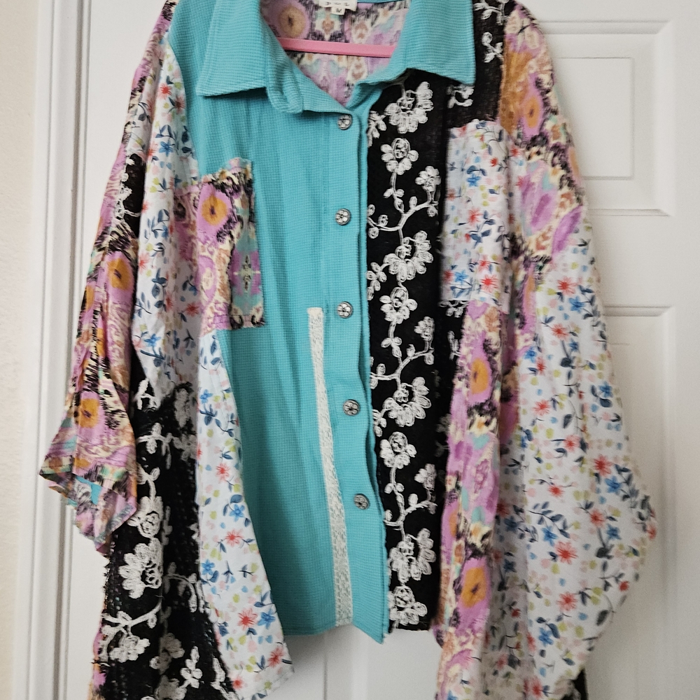 POL Beautifup Floral Patchwork Button-Up Top Size M NWOTs